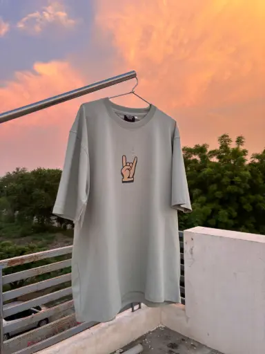 THINK WHO I AM oversized T-shirt